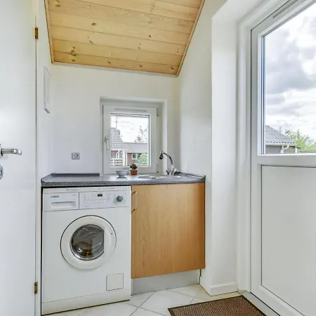 Holiday home Sigbritt - 100m From The Sea In Se Jutland By Interhome