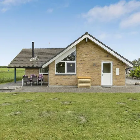 Holiday home Sigbritt - 100m From The Sea In Se Jutland By Interhome *