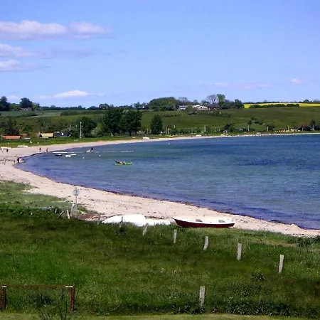 Holiday home Sigbritt - 100m From The Sea In Se Jutland By Interhome