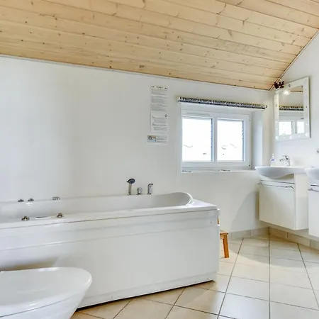 Casa de Férias Sigbritt - 100m From The Sea By Interhome
